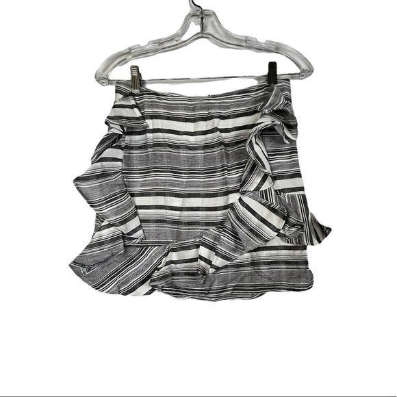 TULAROSA Gray Striped Ruffle Mini Skirt  Size M NWT - Picture 1 of 5